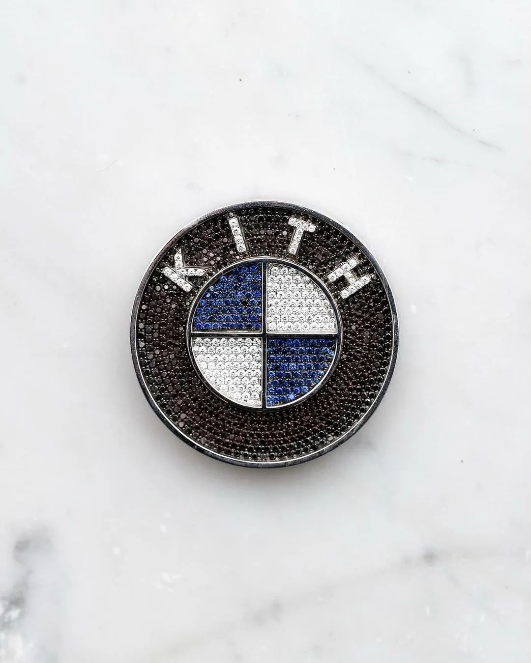 人人有宝马！Kith x BMW新一次联名服饰曝光，即将公开发售····