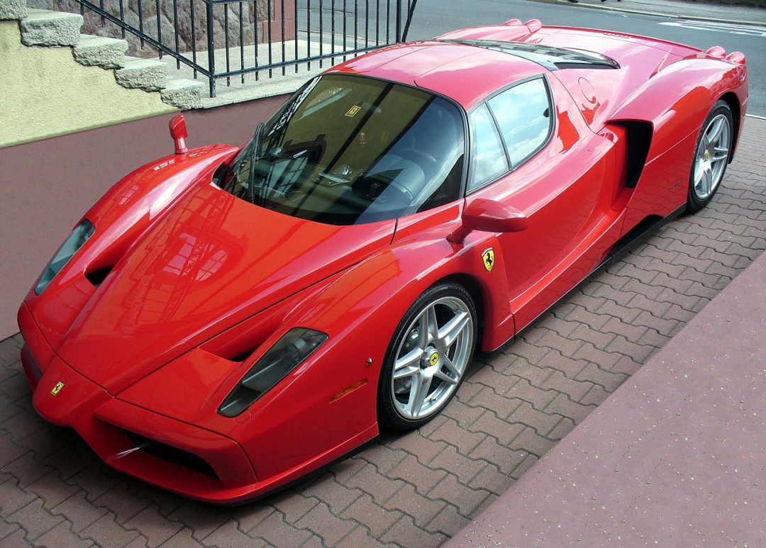 一台18岁的法拉利「Enzo」被人2000万买走了...