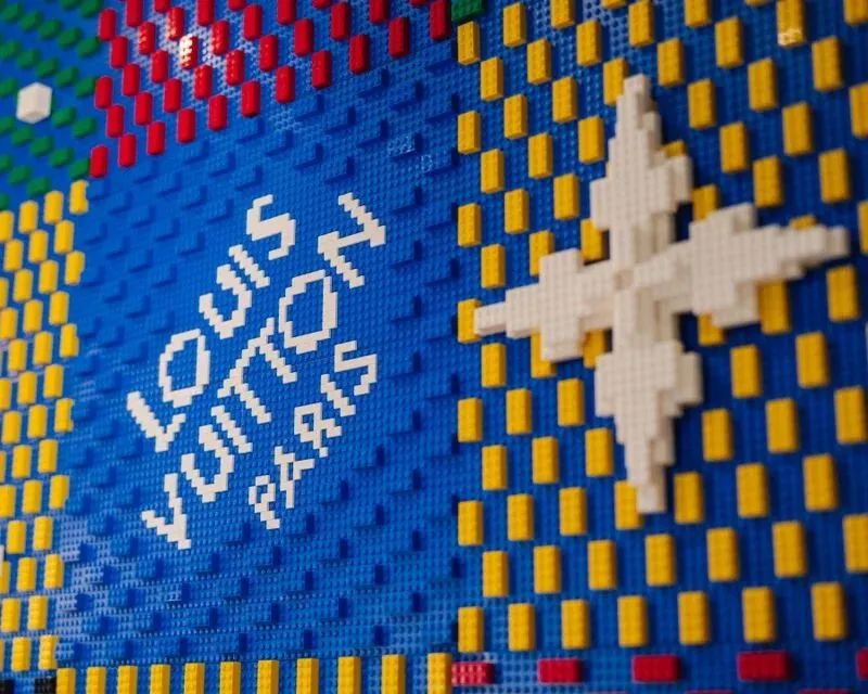 LV x 「乐高LEGO」联名计划曝光，这个积木太豪了...
