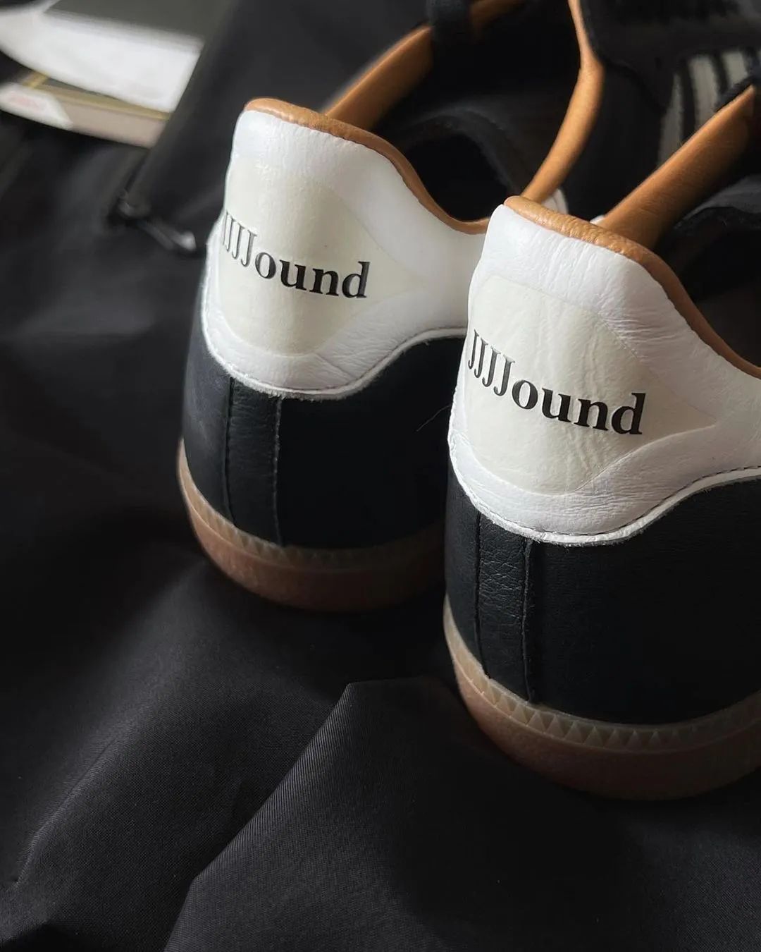 帅拉了！阿迪 x JJJJound第1次初代联名鞋款曝光，确认发售！