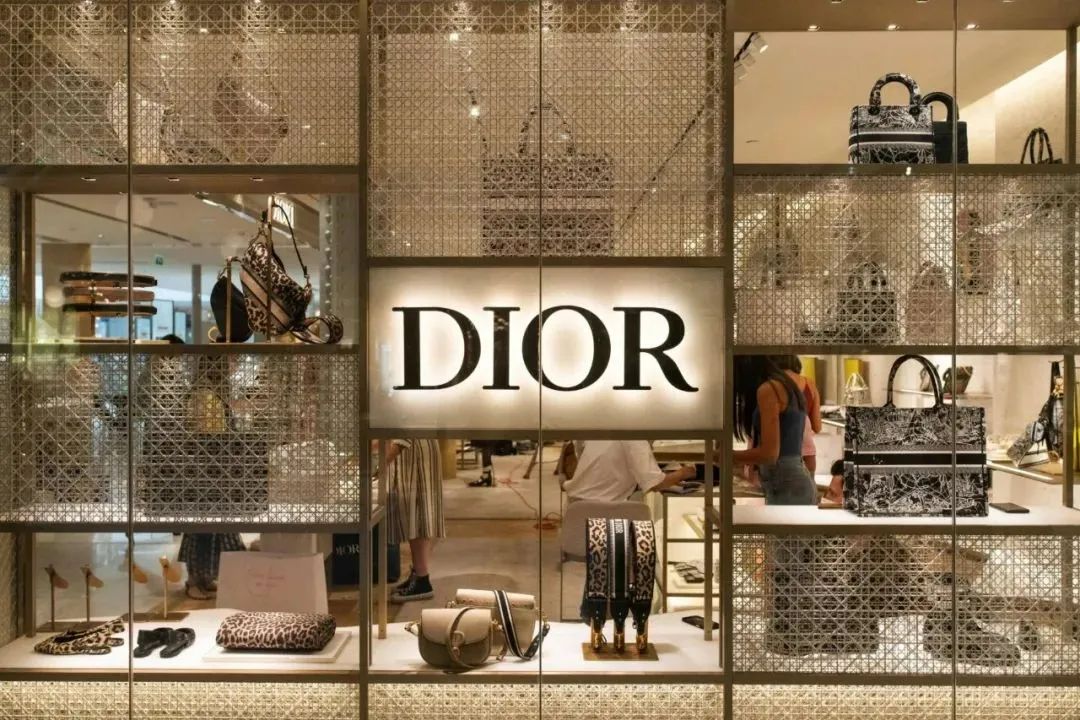 突发：「世界首富」的女儿正式接管Dior！