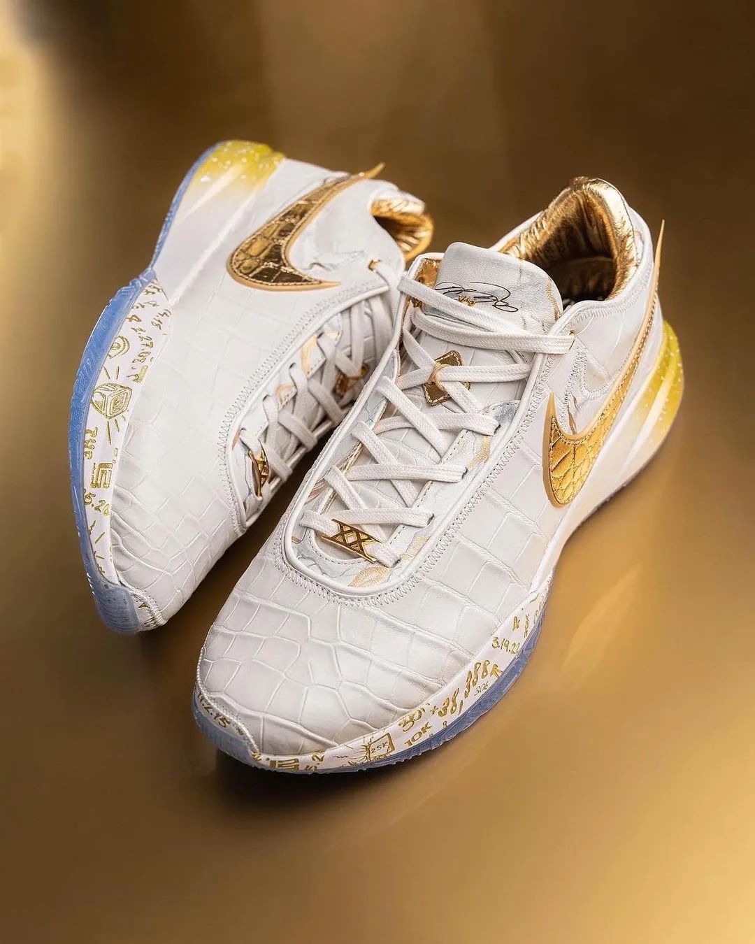 詹姆斯加冕「NBA得分王」！Nike给他专门定制的球鞋，太帅了！