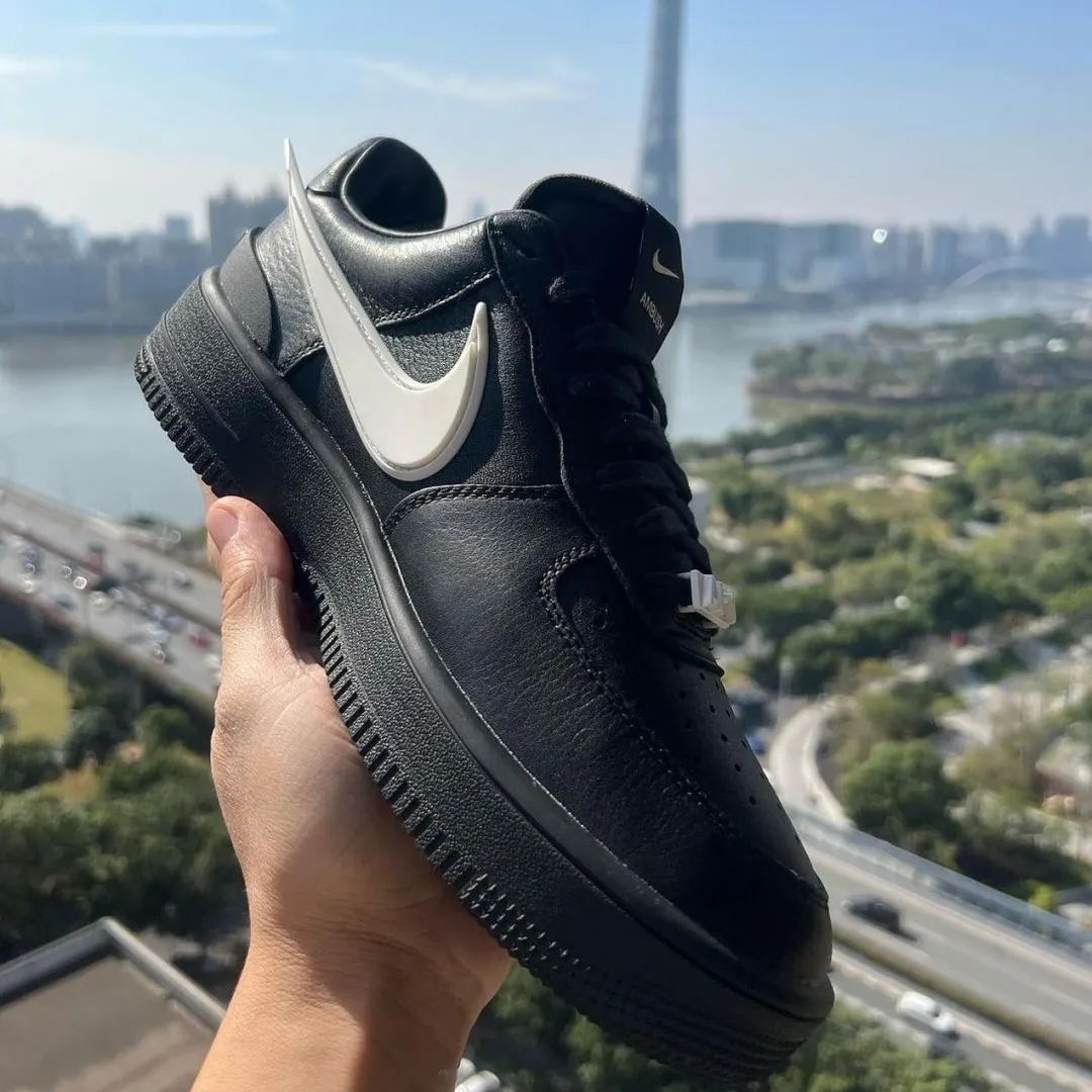 Yoon阿姨开晒!AMBUSH x 耐克AF1「黑白」终于要发售了! Yoon阿姨开晒!AMBUSH x 耐克AF1「黑白」终于要发售了!-Supreme情报网