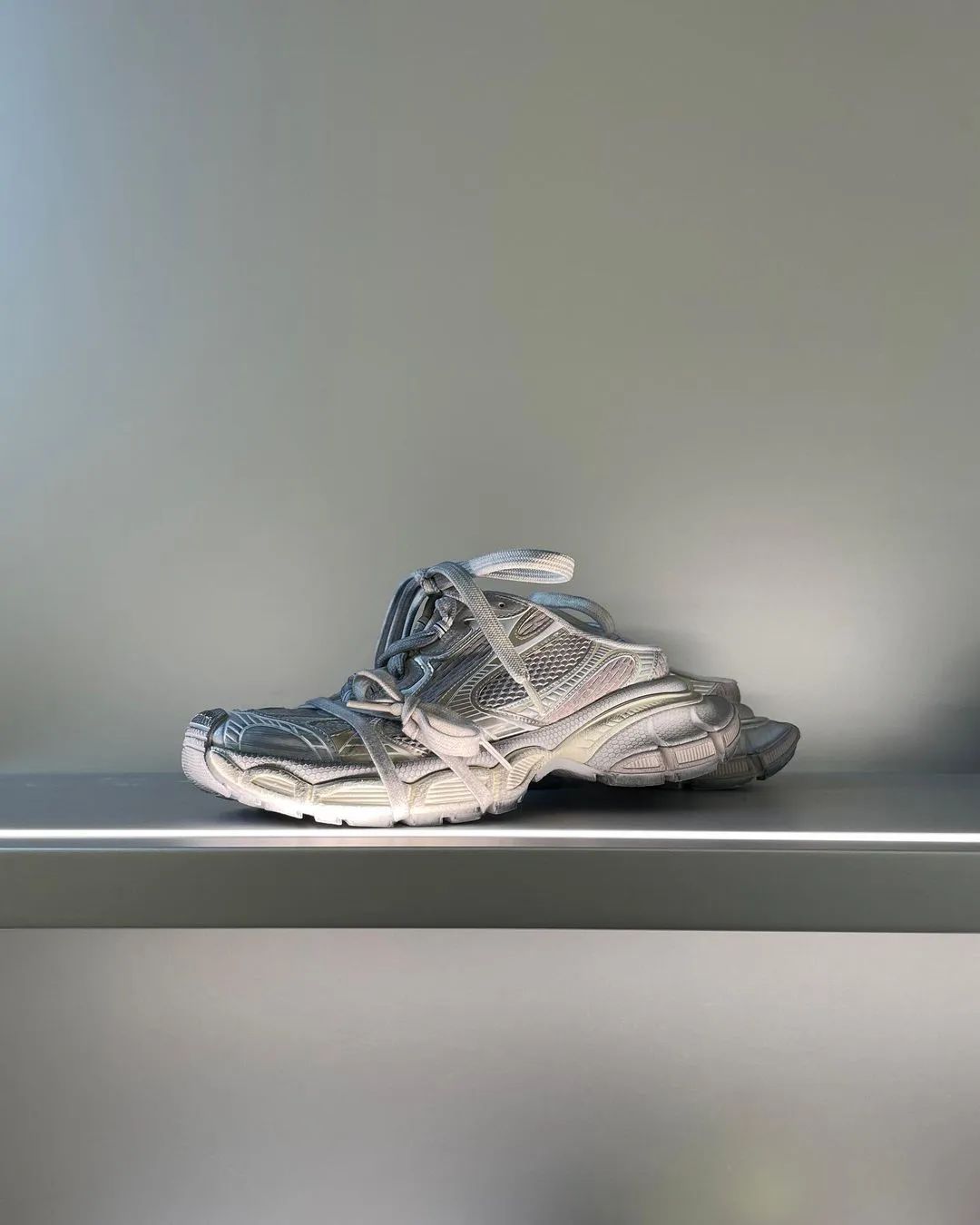 巴黎世家3XL「一脚蹬」实物提前曝光，穿这双鞋能开车吗？