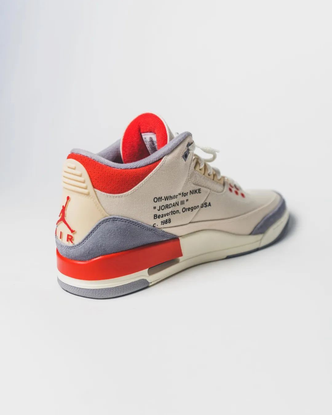 帅的！Off-White x AJ3「解构」客制联名曝光，你觉得怎么样？