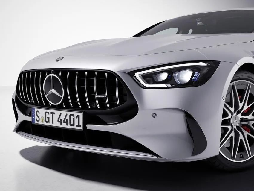 仅售99万！奔驰AMG「GT跑车」新款官网上线，订一台吗？