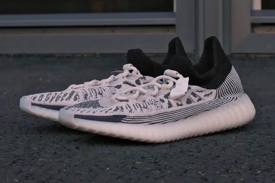 突袭上架！Yeezy 350「白斑马」大补货来了，附抢购指南！