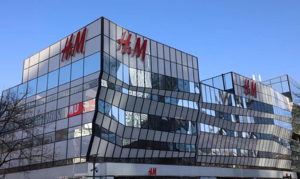 突发：H&M三里屯店倒闭了...-Supreme情报网
