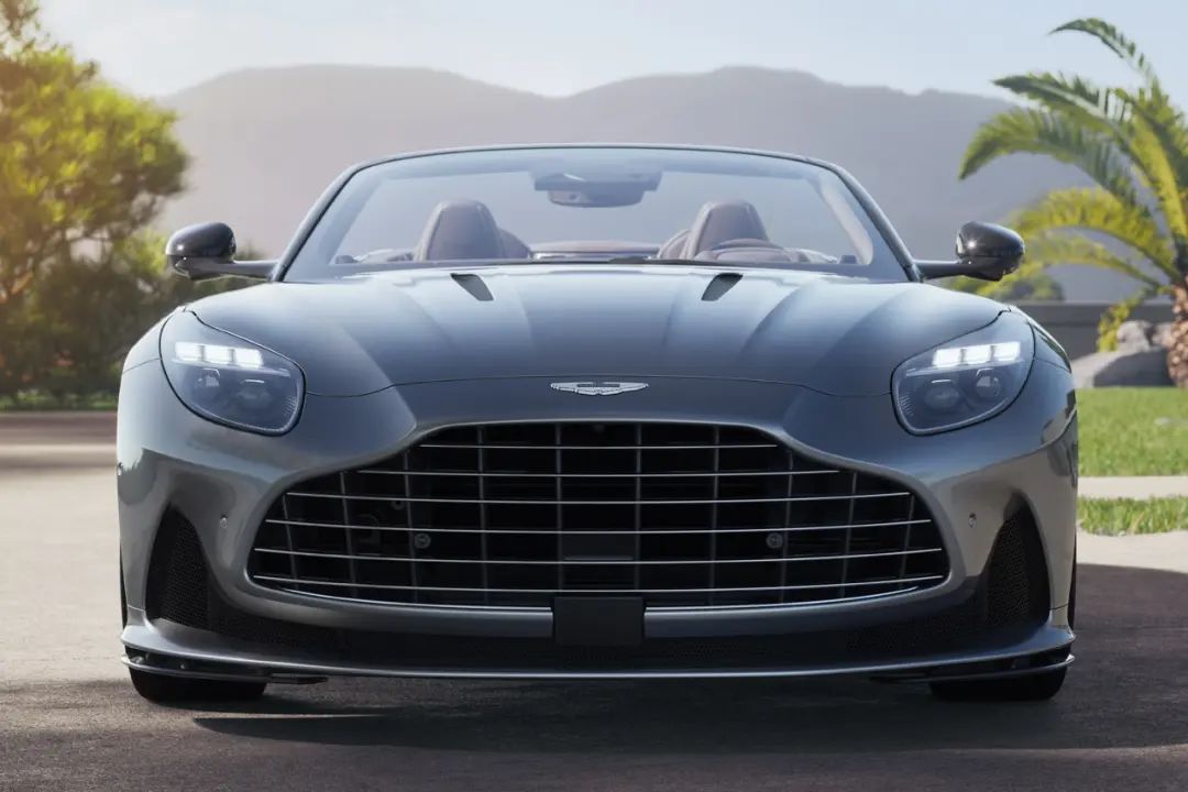 帅的！Aston Martin阿斯顿马丁「DB12」敞篷版，开售了~