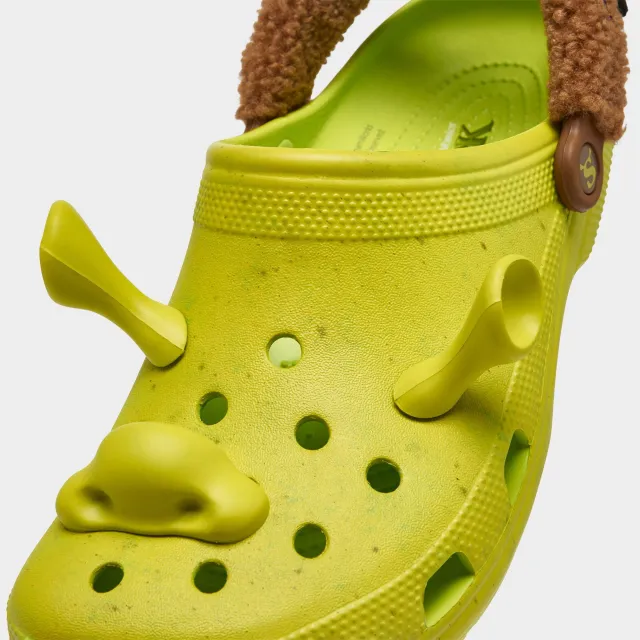 爱了爱了。「怪物史莱克 x Crocs」联名洞洞鞋曝光！