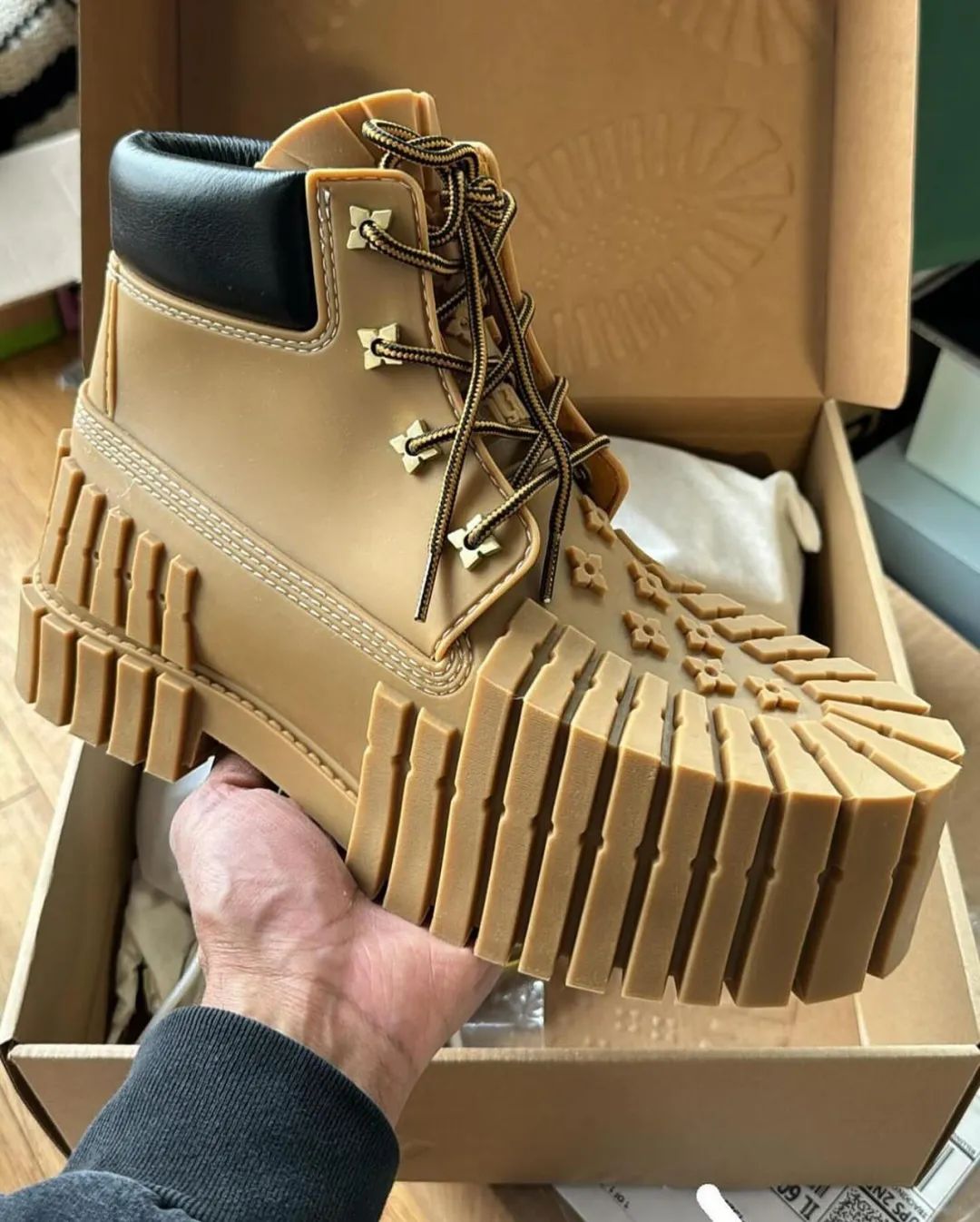 中国首发！先到先得！「MSCHF大黄靴」发售入口曝光，快！