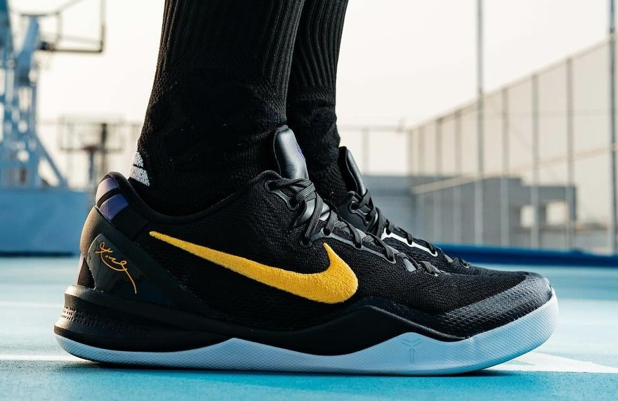 科比Kobe 8「紫金湖人」配色提前上脚曝光，确认发售了！