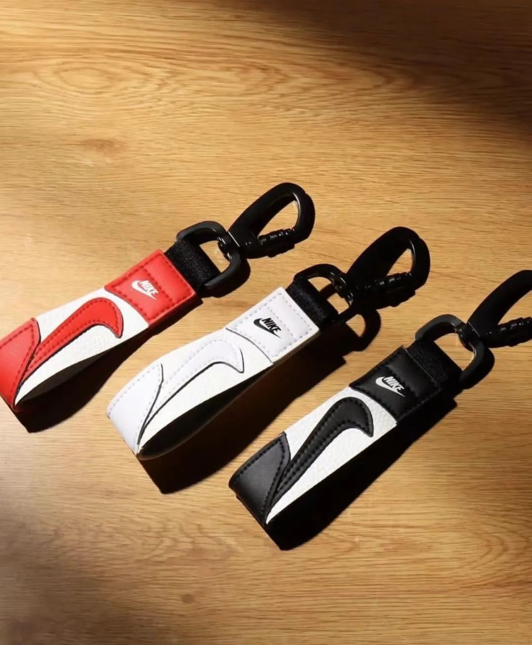只要20块？Nike官方突袭发售「熊猫Dunk」钥匙扣了...