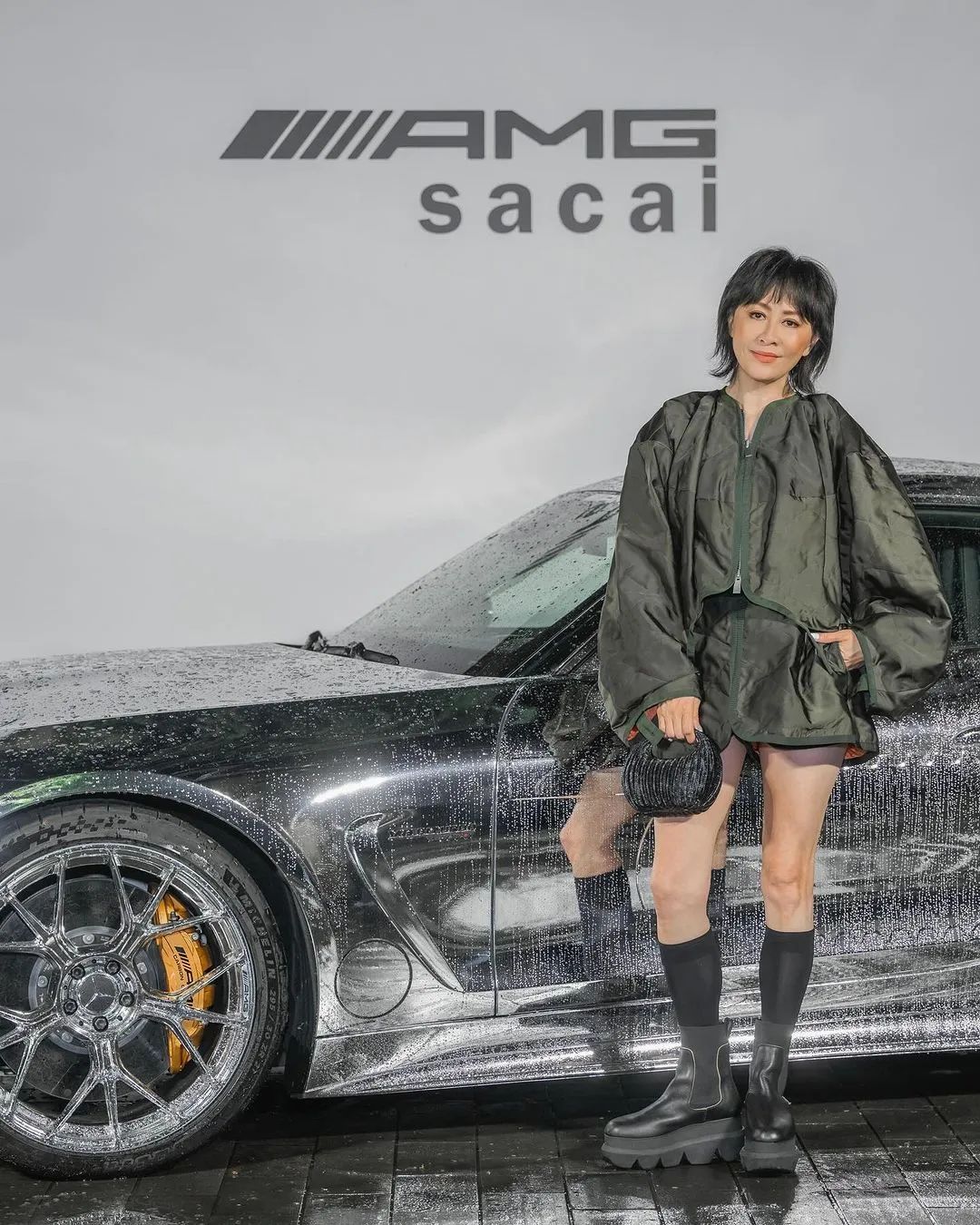 「sacai x 奔驰AMG」联名GT63，实车终于曝光了！