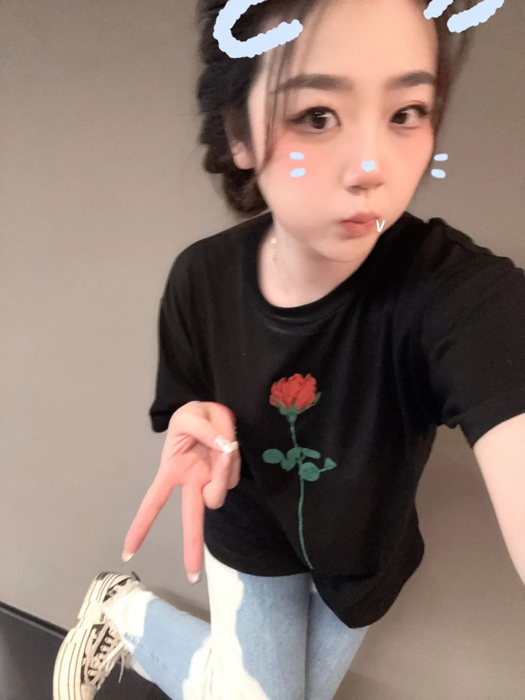 曝光16个「Supreme情报网」微信群里的男女..-Supreme情报网