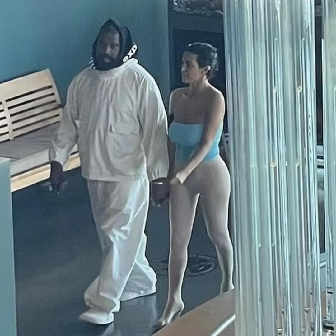 Kanye老婆「不爱穿裤子」这事儿，闹的越来越大了...