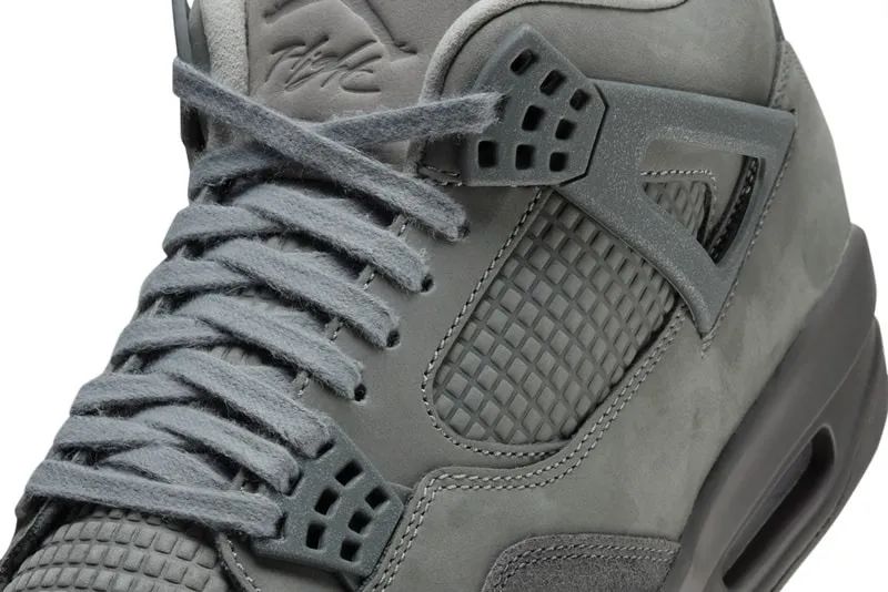 Snkrs专属突袭！「Kaws x AJ4」平替，巴黎奥运限定，你抢到了吗？