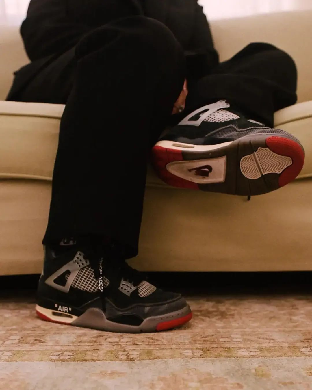 Off-White x AJ4「黑红」联名传闻要发售，这次还会鸽吗？