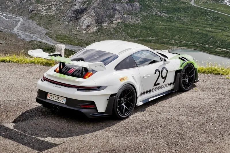 帅拉了！「保时捷911」GT3 RS特别款曝光，市价要暴涨吧？...