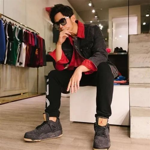 周杰伦同款！「水洗牛仔AJ4」新款又曝光了，Levi's联名平替？