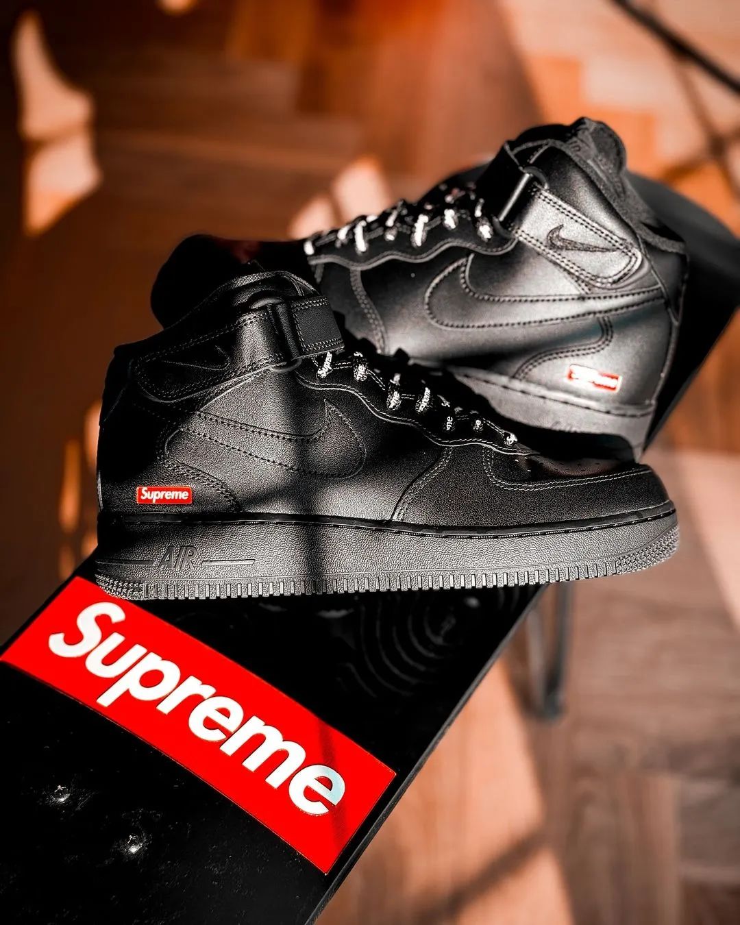 补货！「Supreme x 耐克AF1」联名中帮款重新发售，附指南！