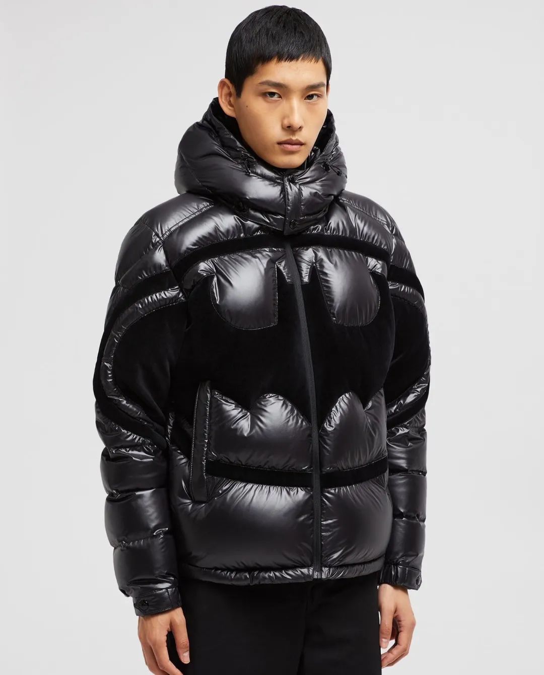 85周年限定！「蒙口Moncler x 蝙蝠侠」联名曝光，发售了..