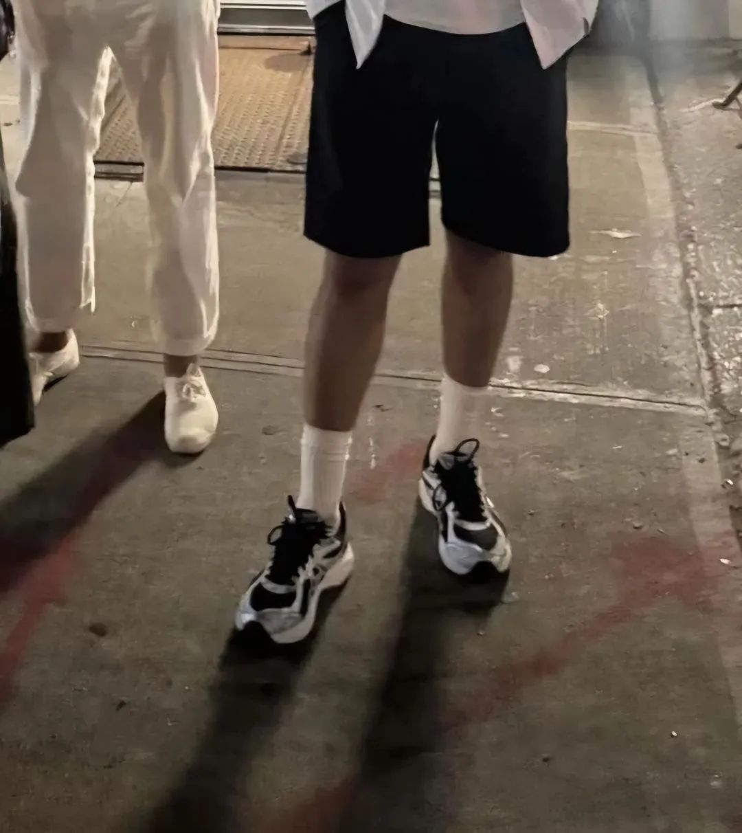 初代溢价5k+！「JJJJound x Asics」新联名，提前上脚！-Supreme情报网