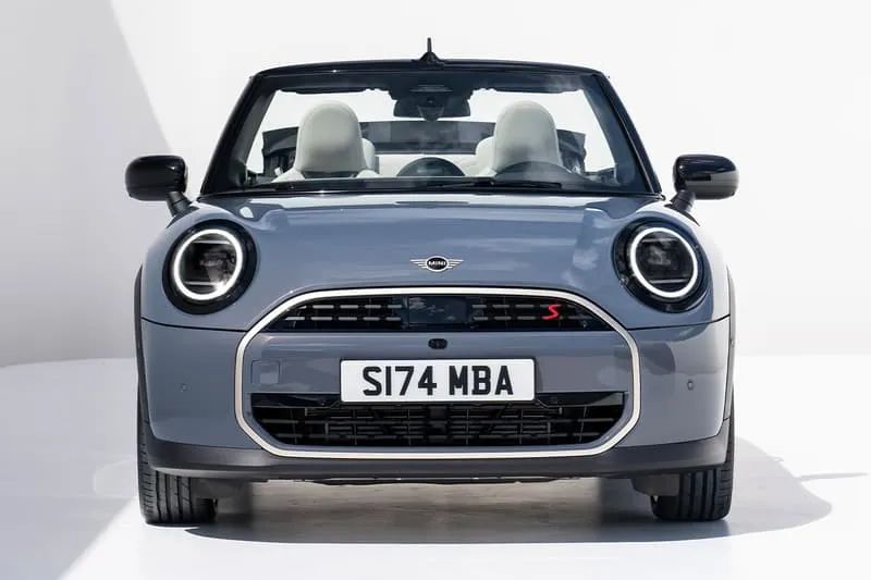 斩女神车！敞篷版「MINI Cooper」2025款曝光，29w起了...