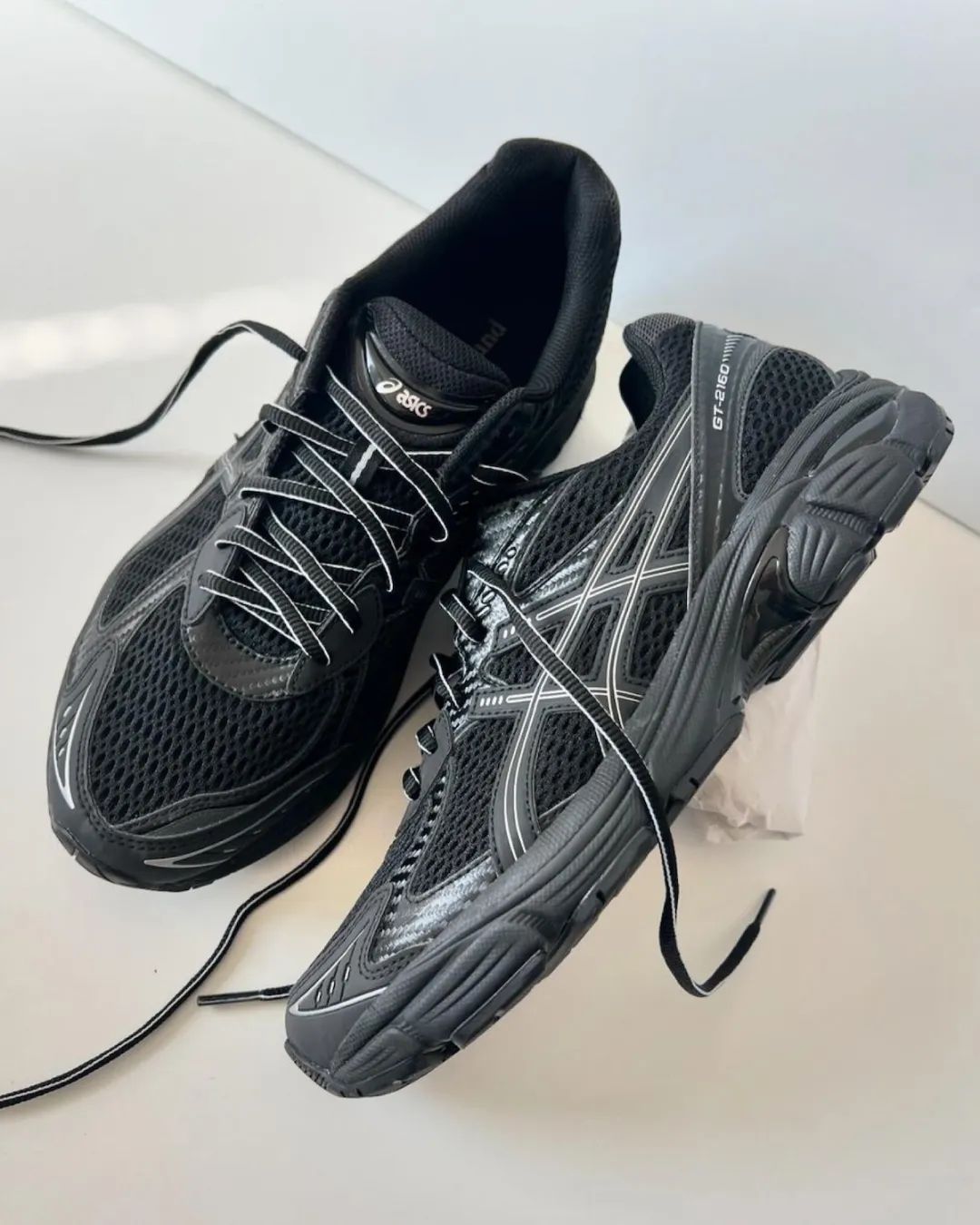 溢价5000+！「JJJJound x Asics」王炸新联名曝光，确认发售！