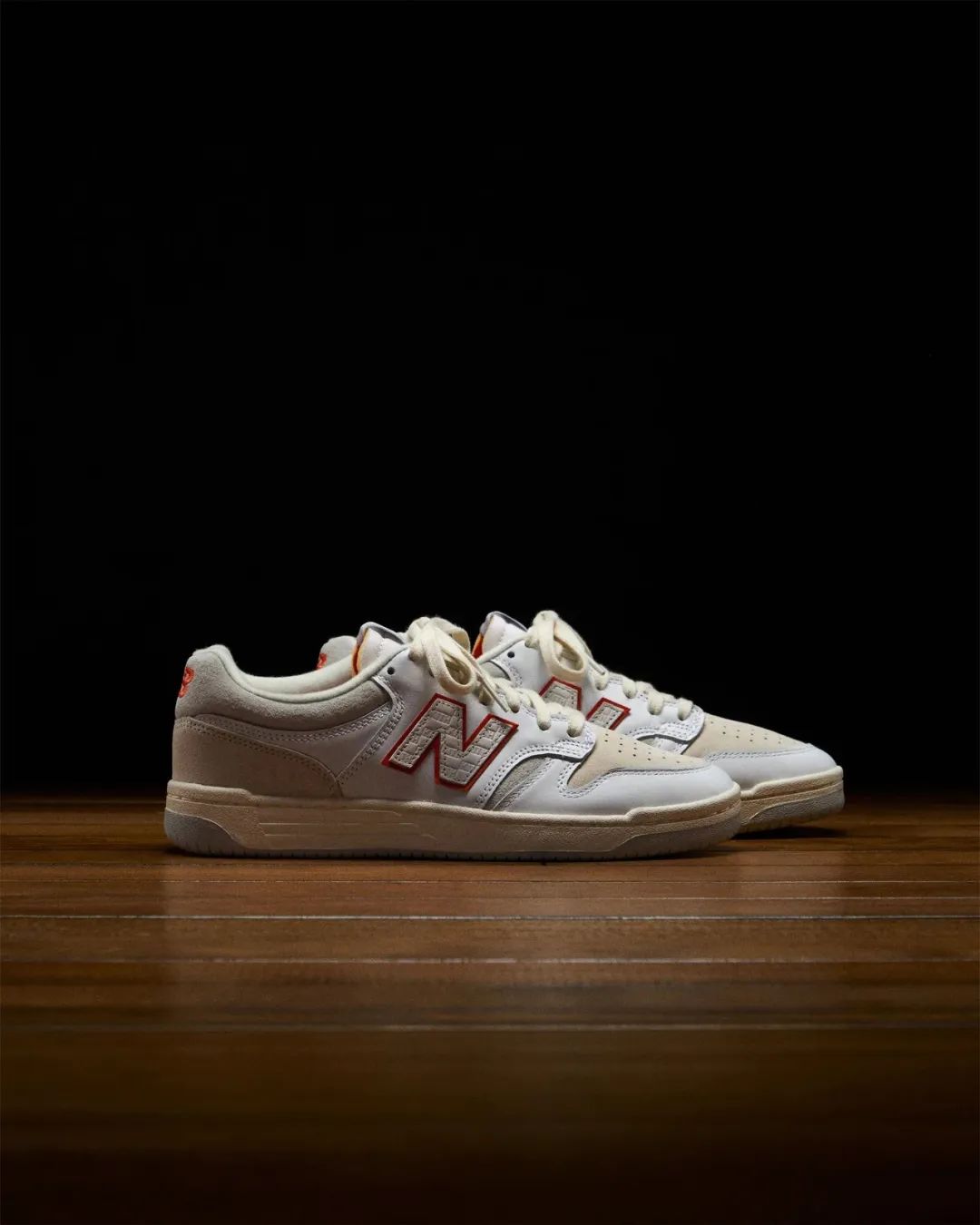 起飞预警？英产「Kith x NB」新联名曝光，尼克斯配色确认发售！