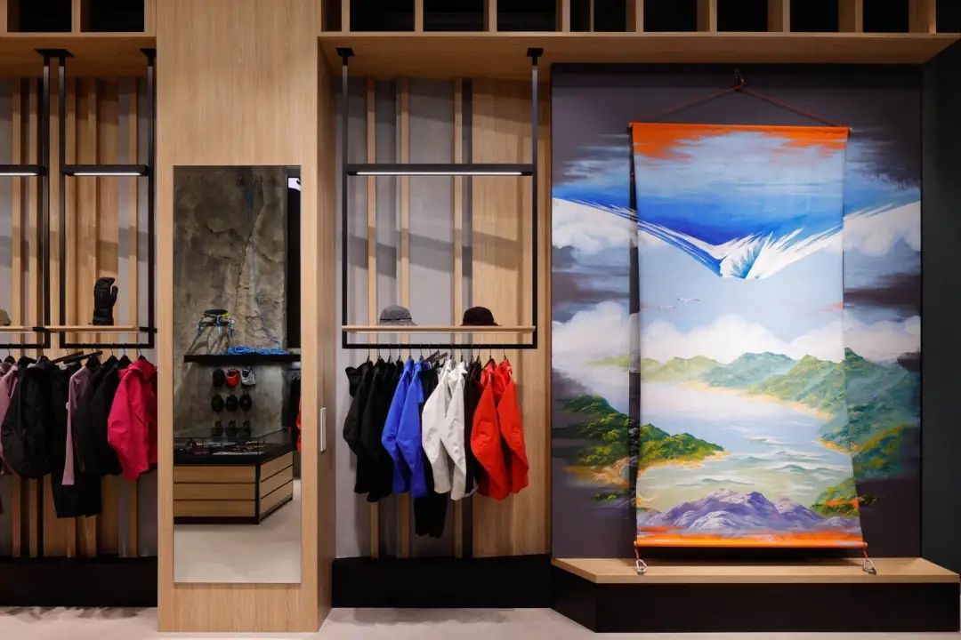 「始祖鸟Arc'teryx」日本最大直营店，开了！