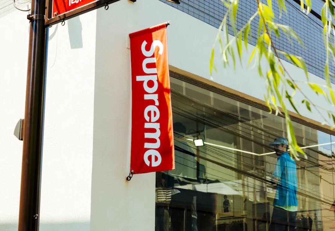 「Supreme」官网、小程序关闭！亚洲不打折了？？？