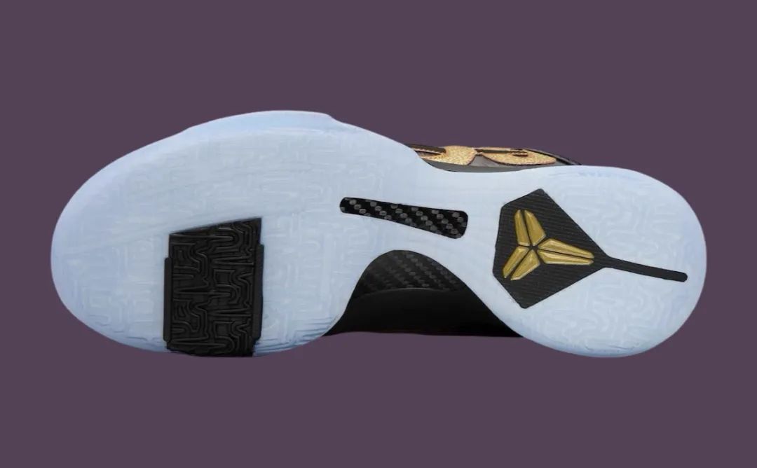 中国Snkrs上架！蛇年「Kobe 5」曼巴限定要发售了，水晶大底！