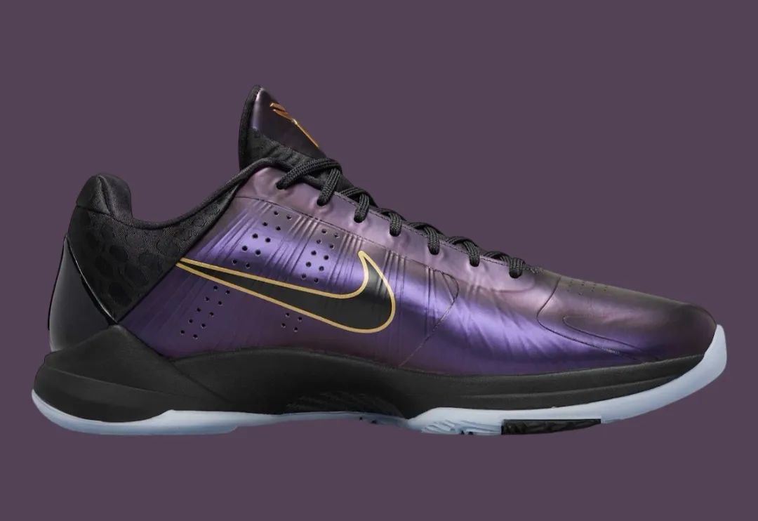 中国Snkrs上架！蛇年「Kobe 5」曼巴限定要发售了，水晶大底！