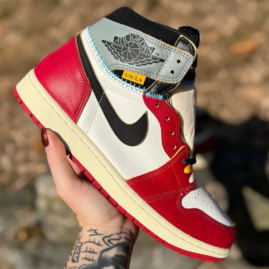 随时突袭！鞋王「Union x AJ1」2.0上架，初代已经炒到1w+了..！-Supreme情报网