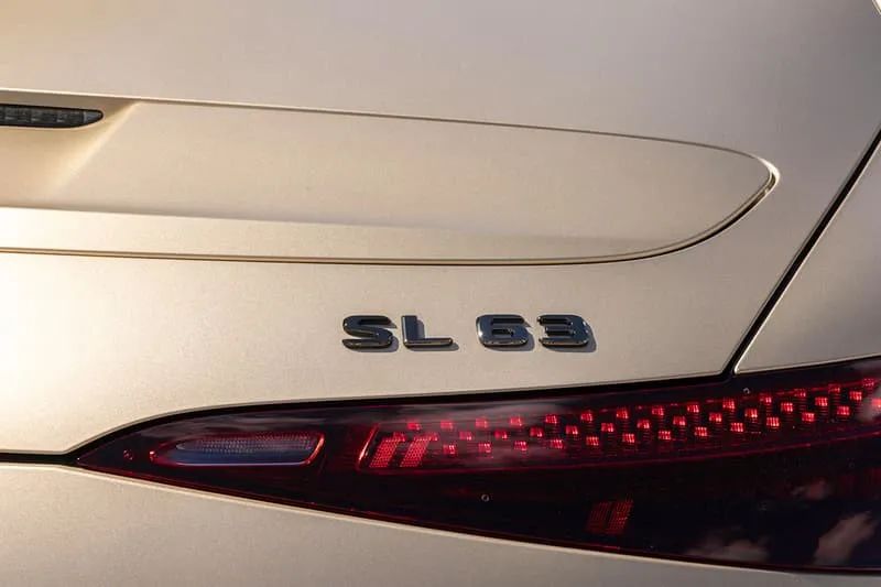 限量100台！仅售200w！「奔驰AMG」SL63定制车型曝光发售..
