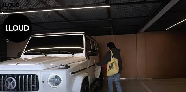 「Lisa」喜提法拉利SUV！K-Pop顶豪的豪车，终于数不过来了...