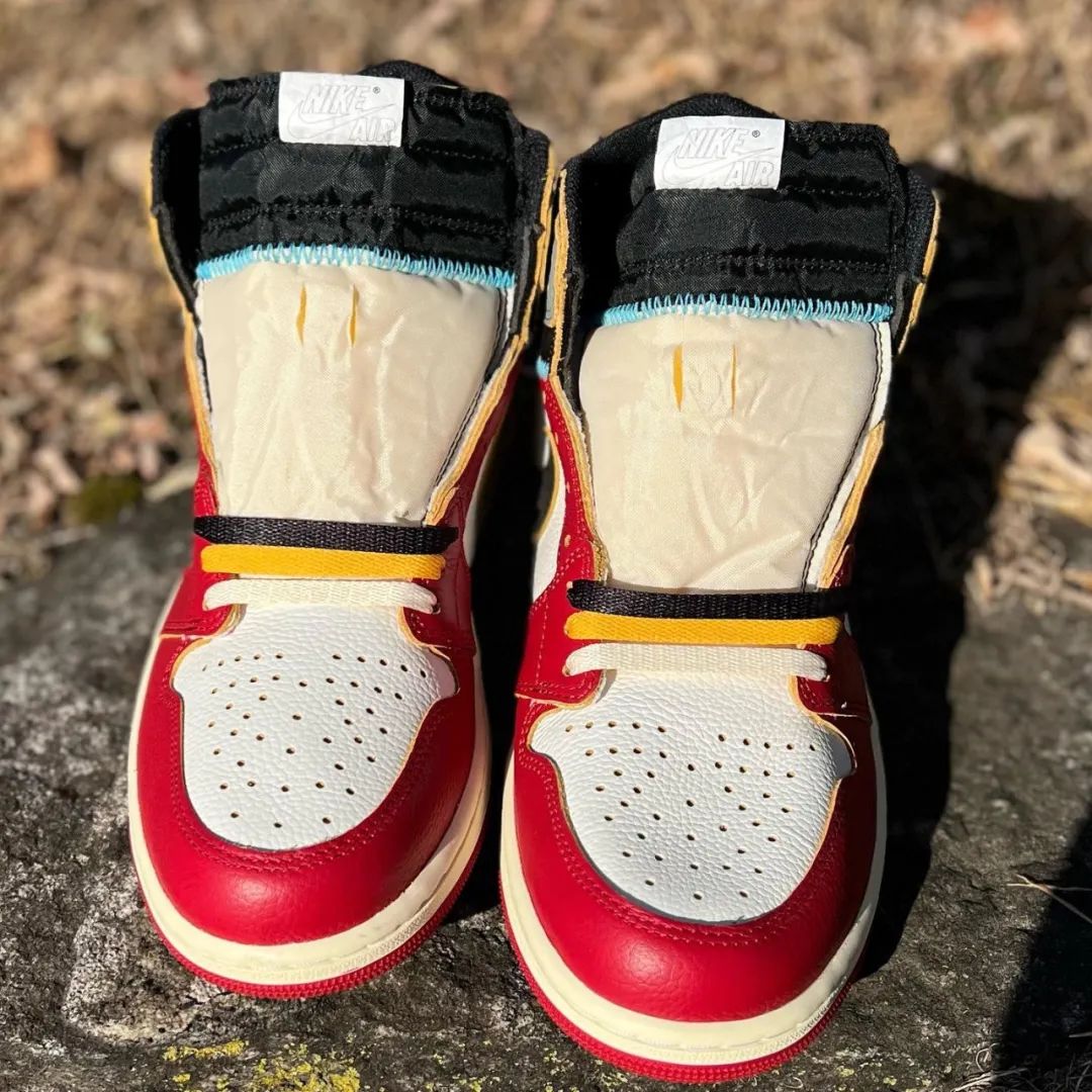 随时突袭！鞋王「Union x AJ1」2.0上架，初代已经炒到1w+了..！-Supreme情报网
