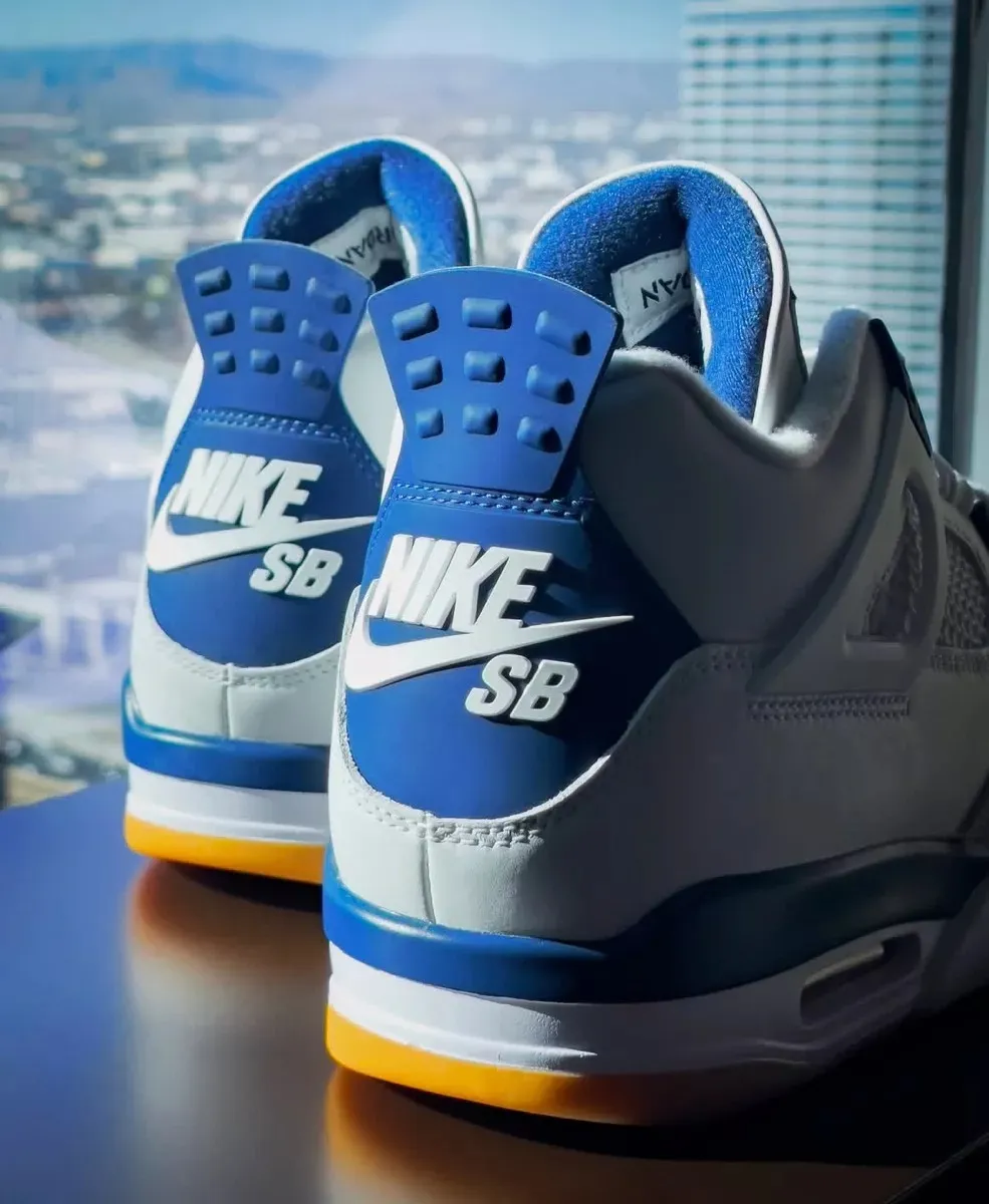 上百人排队！近亲结婚「耐克SB x AJ4」联名2.0提前发售了？？