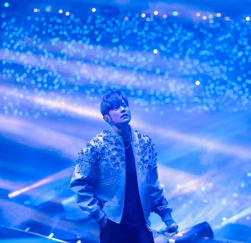 帅的！「周杰伦」抢先上身Dior秋冬系列，衣品开始暴躁...-Supreme情报网