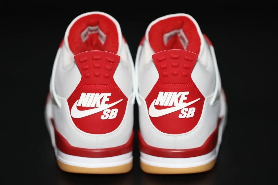 有人开价8w想买一双？「耐克SB x AJ4」白红配色，不市售了..-Supreme情报网