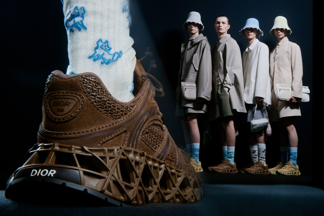 🥰高溢价！「LV Trainer」含金量还在上升...