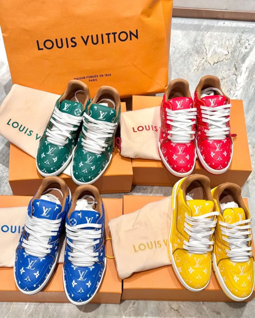 🥰高溢价！「LV Trainer」含金量还在上升...