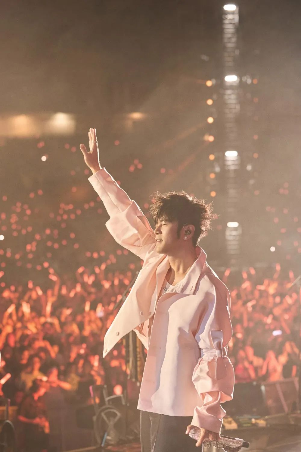 帅的！「周杰伦」抢先上身Dior秋冬系列，衣品开始暴躁...-Supreme情报网