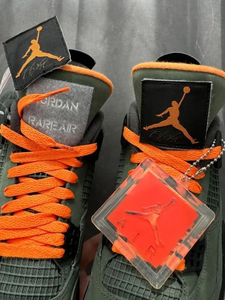 陈冠希必入？「UNDEFEATED x AJ4」天价联名2025版，实物泄露！