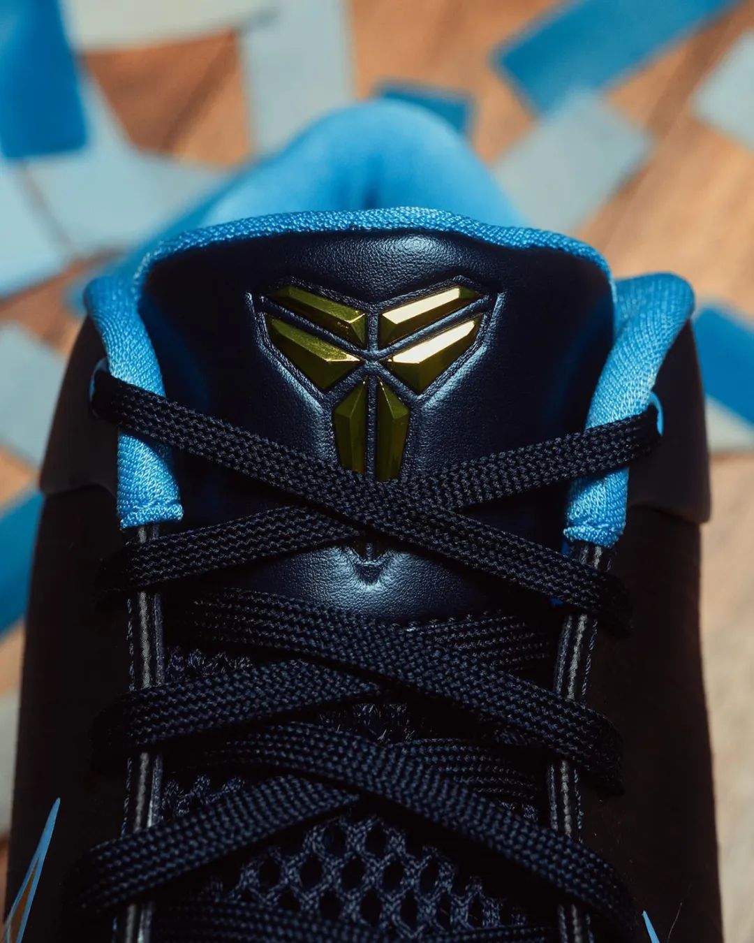 布伦森上脚「科比Kobe 4」PE超级限定，不市售啊！-Supreme情报网