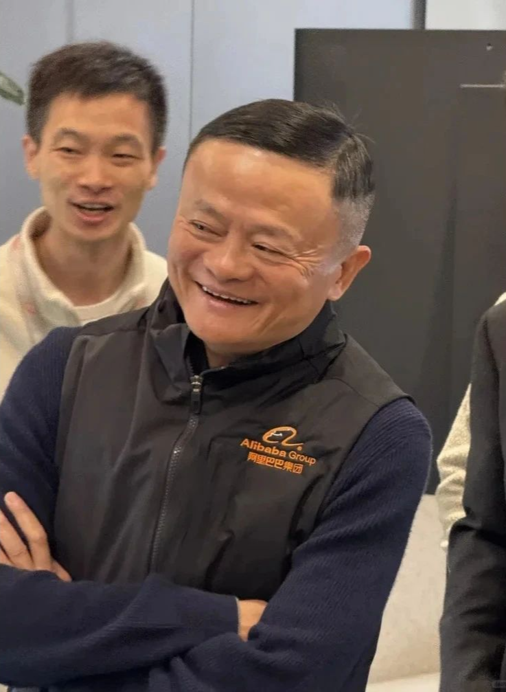 🤫「马云」也开始穿Loro Piana了，100%纯老钱风...-Supreme情报网