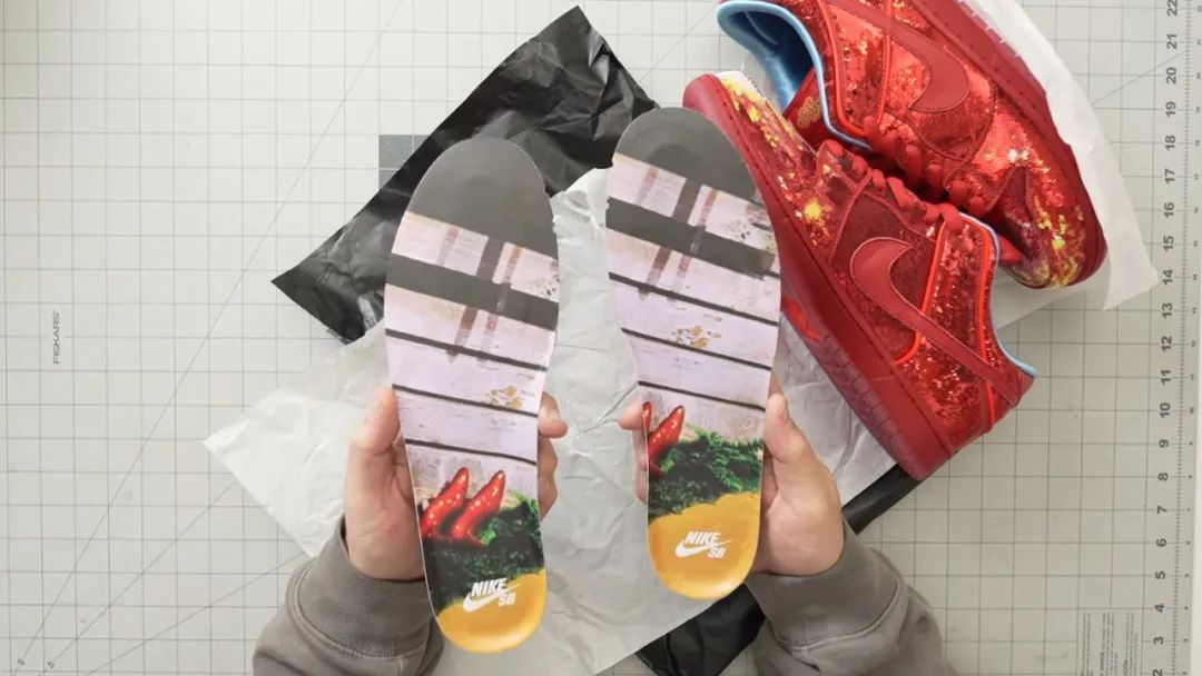 限量85双！红宝石「Nike SB」亲友限定，天价预警...
