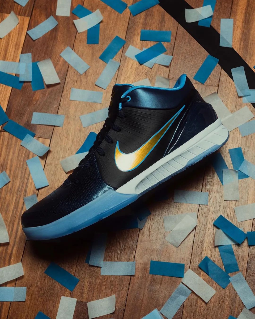 布伦森上脚「科比Kobe 4」PE超级限定，不市售啊！-Supreme情报网