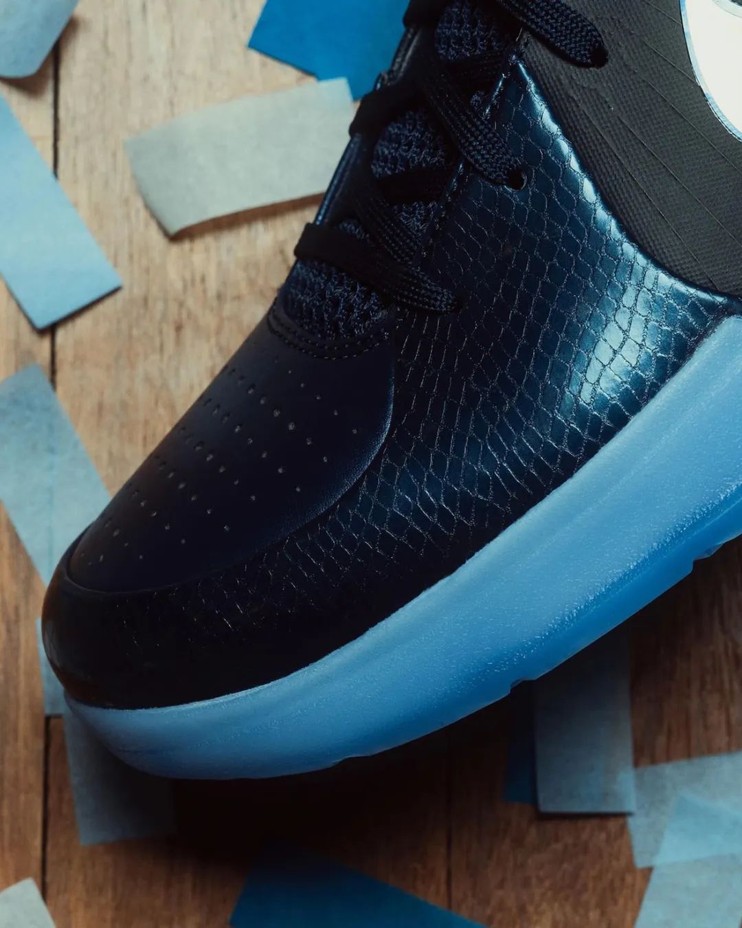 布伦森上脚「科比Kobe 4」PE超级限定，不市售啊！-Supreme情报网